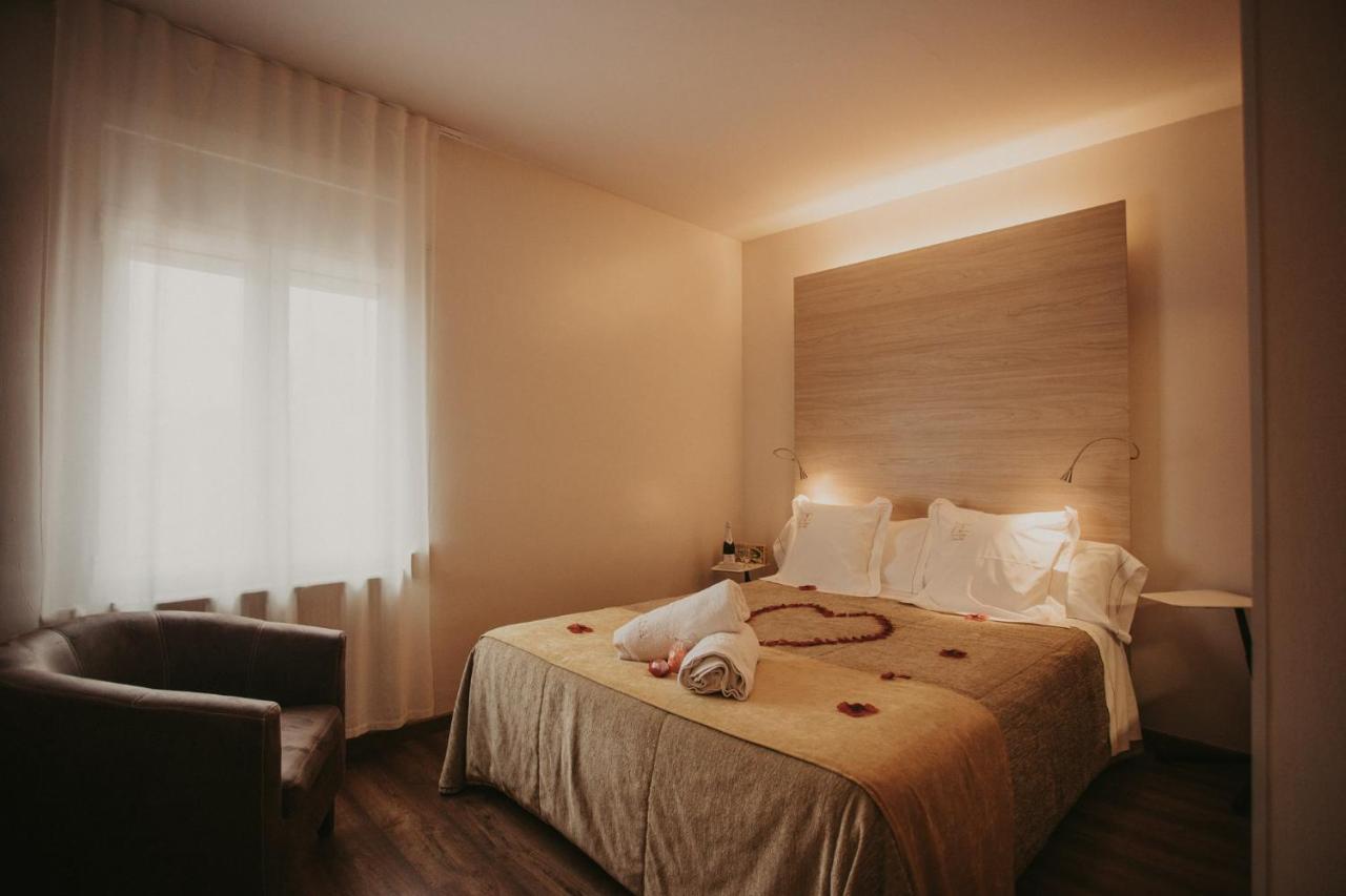 La Trobada Hotel Boutique 里波尔 外观 照片