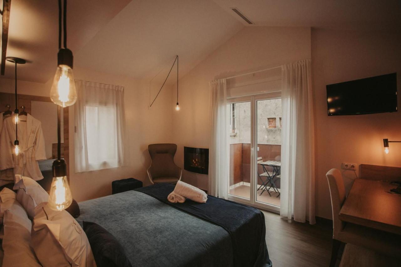 La Trobada Hotel Boutique 里波尔 外观 照片