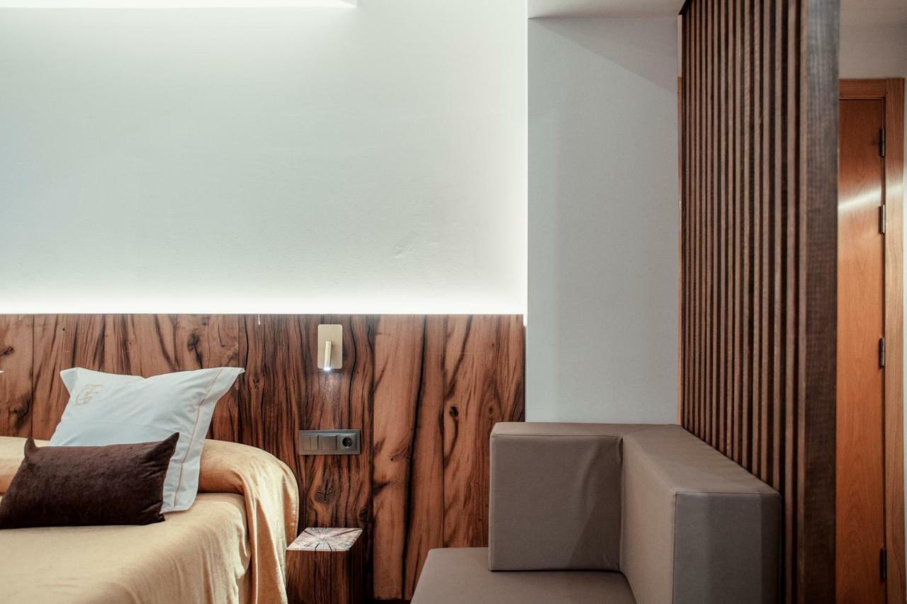 La Trobada Hotel Boutique 里波尔 外观 照片